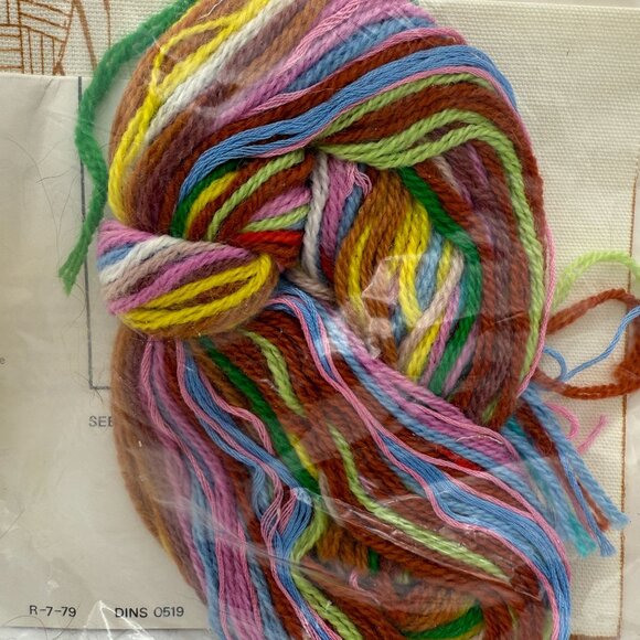 The Creative Circle Vtg Wool Embroidery Kit 519 Rock A Bye Baby Photo Frame New - Picture 7 of 10